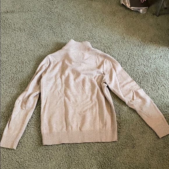 American Eagle Sweater - Picture 7 of 8